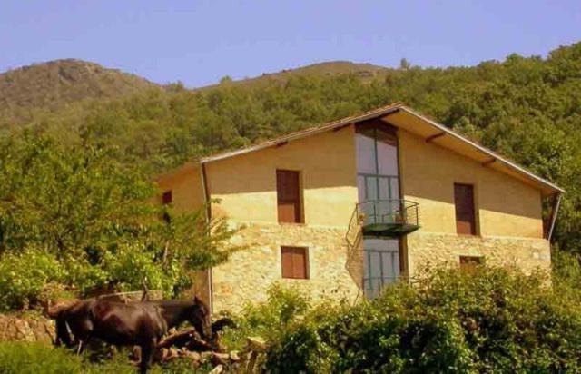 Albergue Aurora Boreal Casas del Monte Exterior foto
